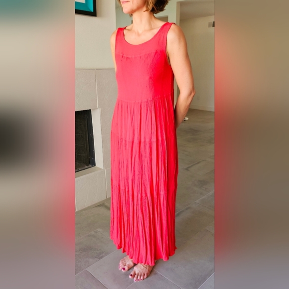 Dress - Picture 2 of 4